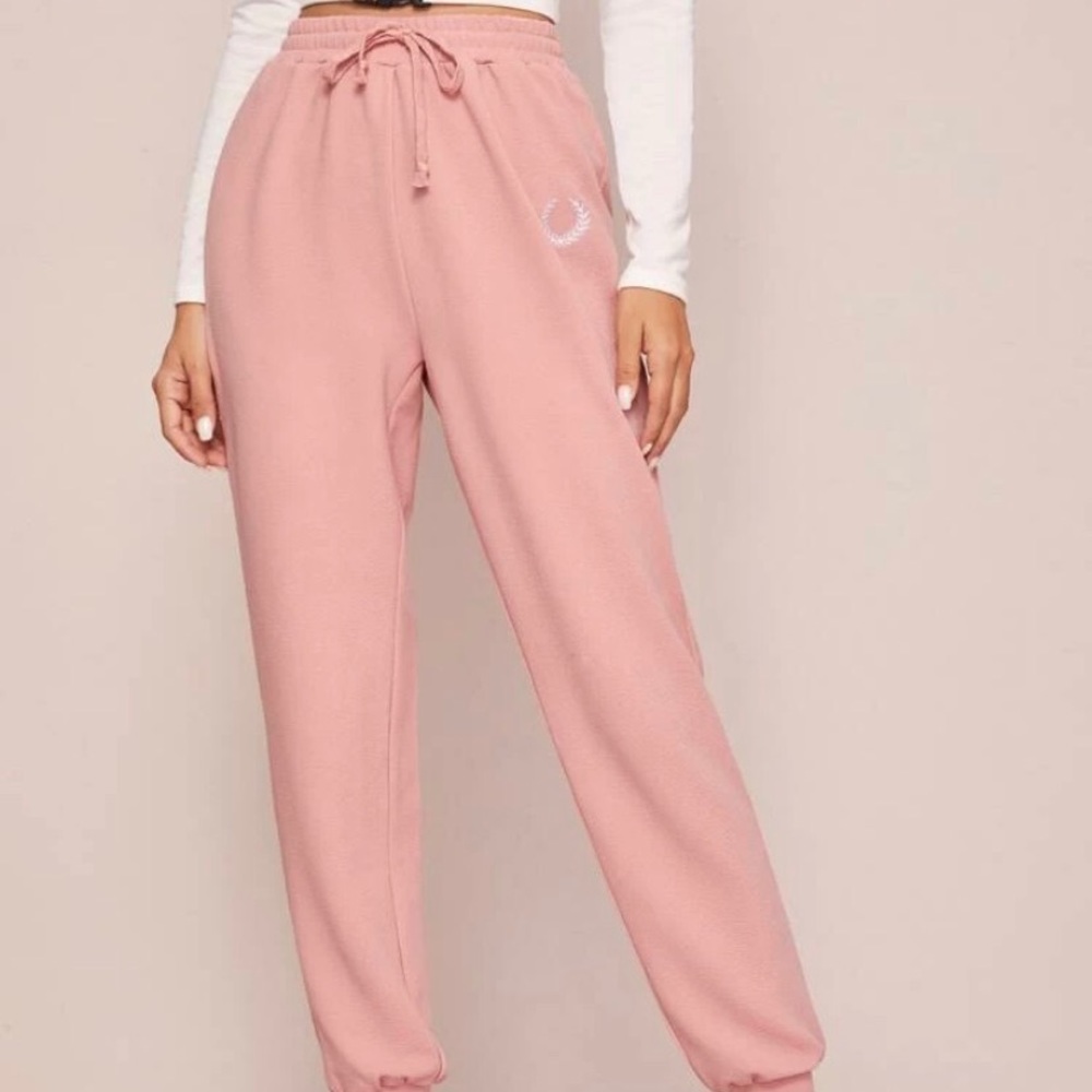 Embroidered Leaf High-Rose Drawstring Joggers